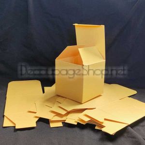 Малка Картонена Кутия с Форма на Куб 7 x 7 x 7 cm - ЗЛАТО ПЕЛЕН КАРТОН - 10 броя