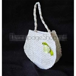 Кошничка от ЗЕБЛО с ЦВЕТЕ - БЯЛА - 7 х 7 х 1.5см