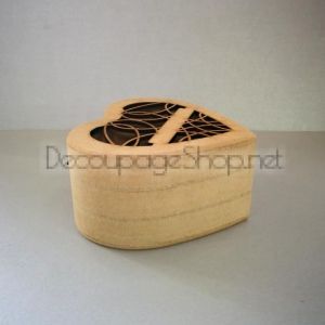 Дървена кутия  за сватбени халки “СЪРЦЕ“ - 11 х 11 х 5 .5см.