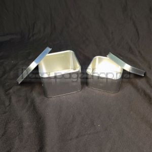 Метални кутии квадратни 2 размера комплект СРЕБЪРНИ - 6,5 х 6,5 х 4,5см  и 5,5 х 5,5 х 3см