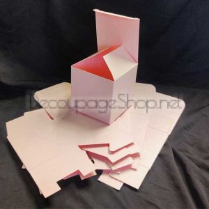 Малка Картонена Кутия с Форма на Куб 7 x 7 x 7 cm - РОЗОВ ПЕЛЕН КАРТОН - 10 броя